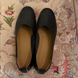 Everlane The Italian Leather Day Glove in Black Flats